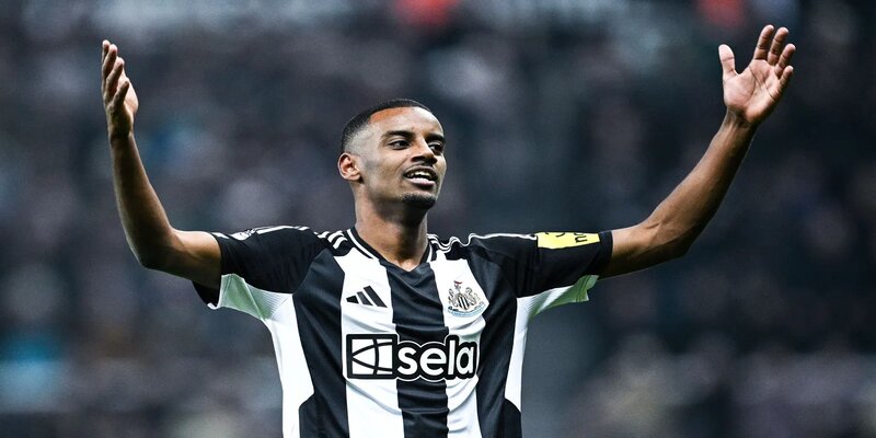 Alexander Isak lọt danh sách top 10 vua phá lưới